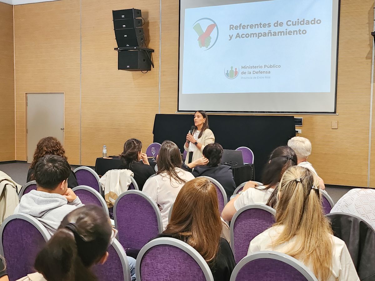 Un paso más para el cuidado de niños, niñas y adolescentes que residen en instituciones Un paso más para el cuidado de niños, niñas y adolescentes que residen en instituciones